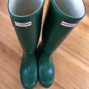 Tall hunter boots